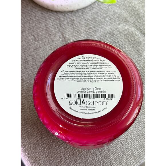 Gold Canyon Candles Med 16oz Appleberry Cheer Scented Candle Hard to Find - Picture 2 of 2